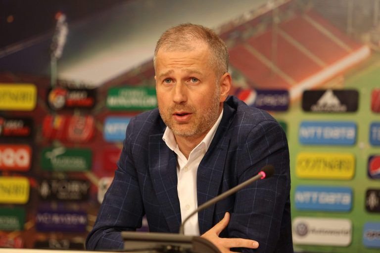 Edi Iordanescu, prezentat la Gaz Metan! Mutarea lui Cristea la FCSB, BLOCATA: Daca nu fac un efort financiar, jucatorul ramane aici