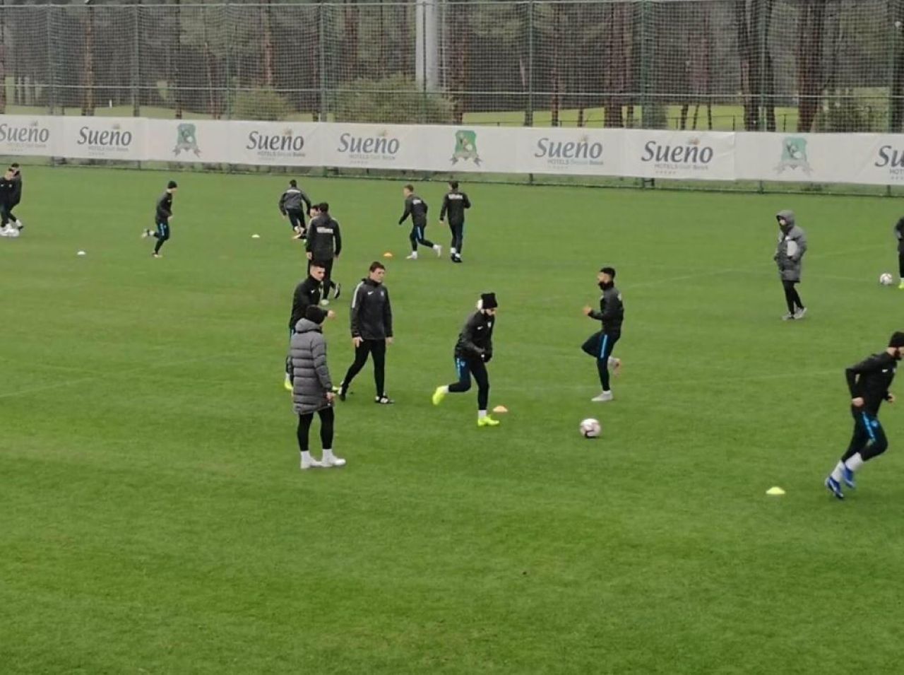 Gica Popescu si Iosif Rotariu s-au prezentat la antrenament! Cu ce echipa din Liga 1 se pregatesc fostii mari internationali!_5