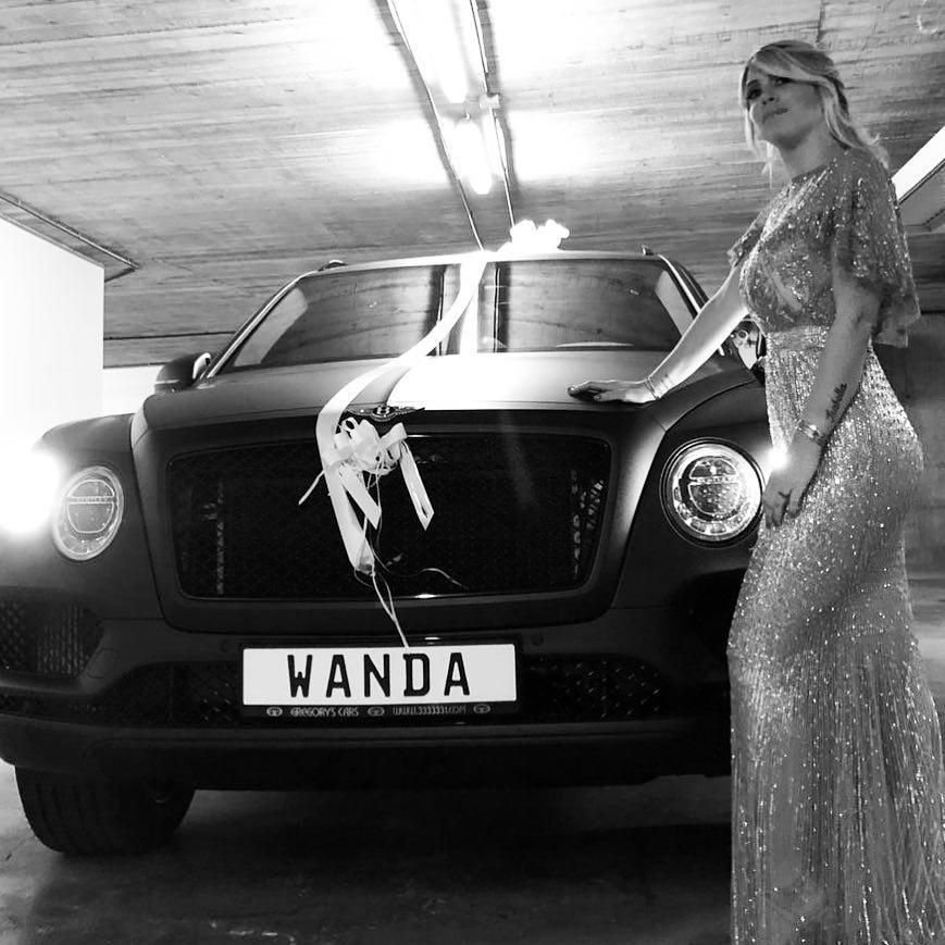 Colectia de MILIOANE din garajul lui Icardi. Ce limuzina de sute de mii euro i-a daruit Wandei. Galerie FOTO