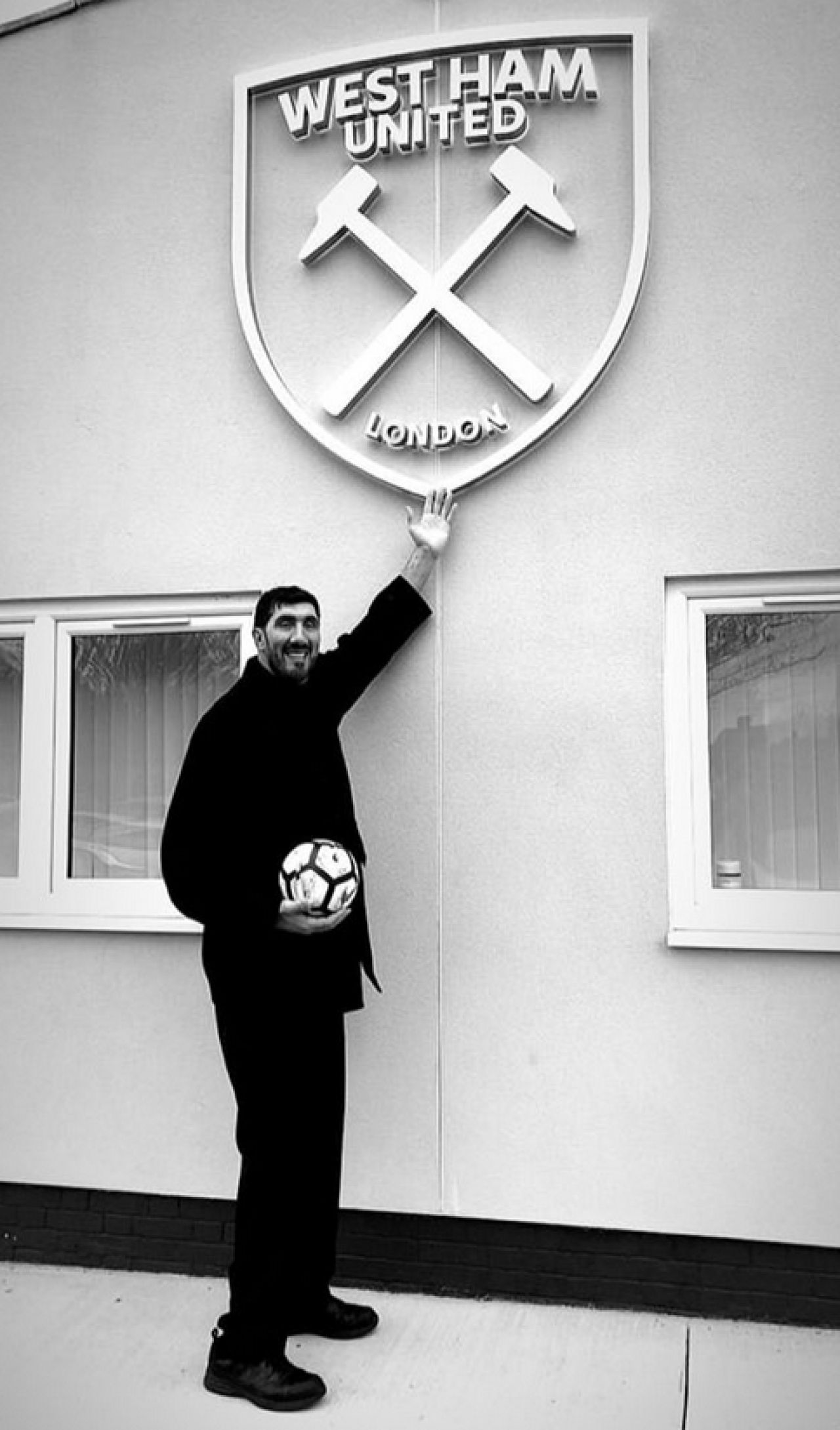 Imaginea zilei! Ghita Muresan a fost la antrenamentul lui West Ham: pe
