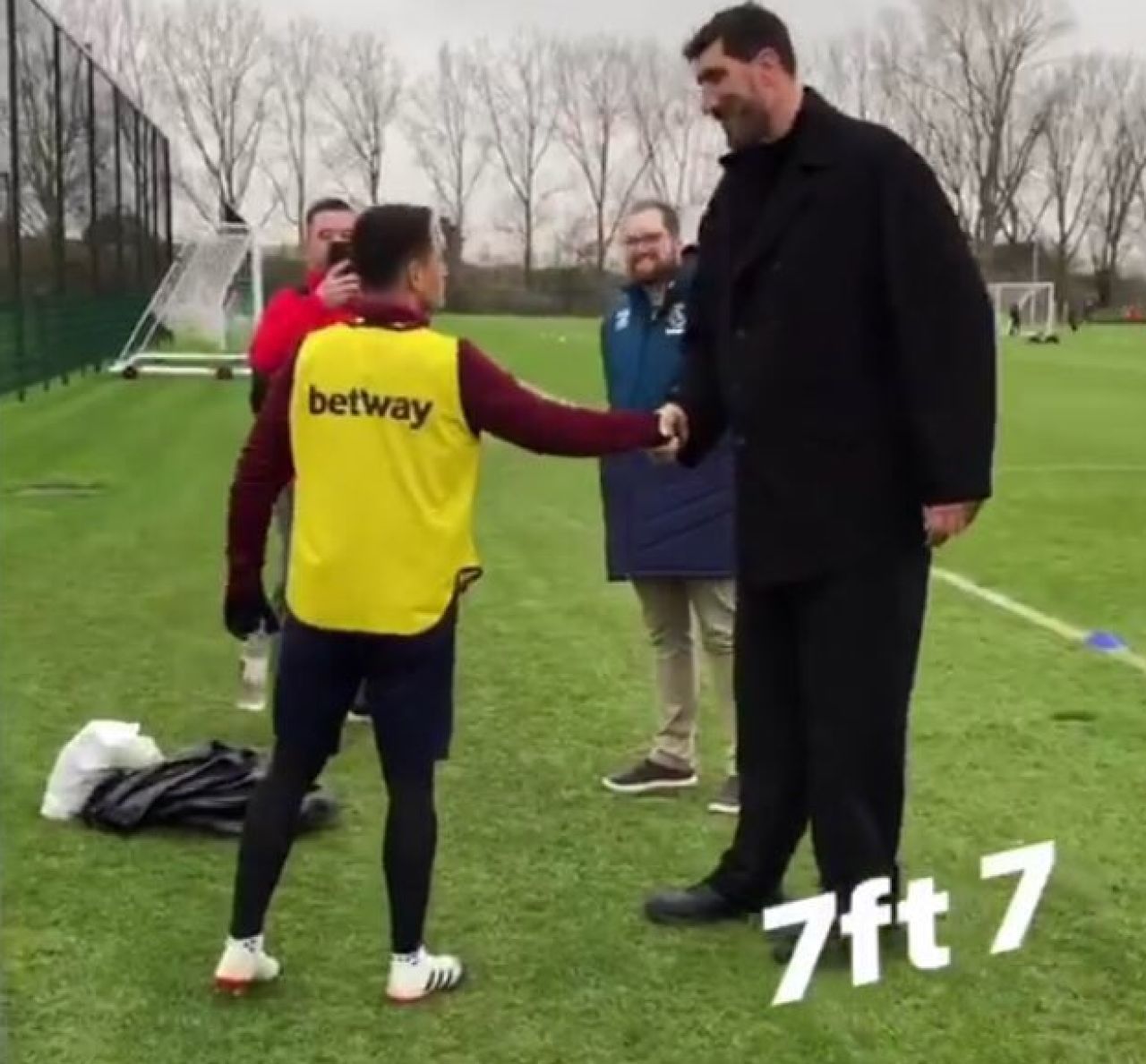 Imaginea zilei! Ghita Muresan a fost la antrenamentul lui West Ham: pe