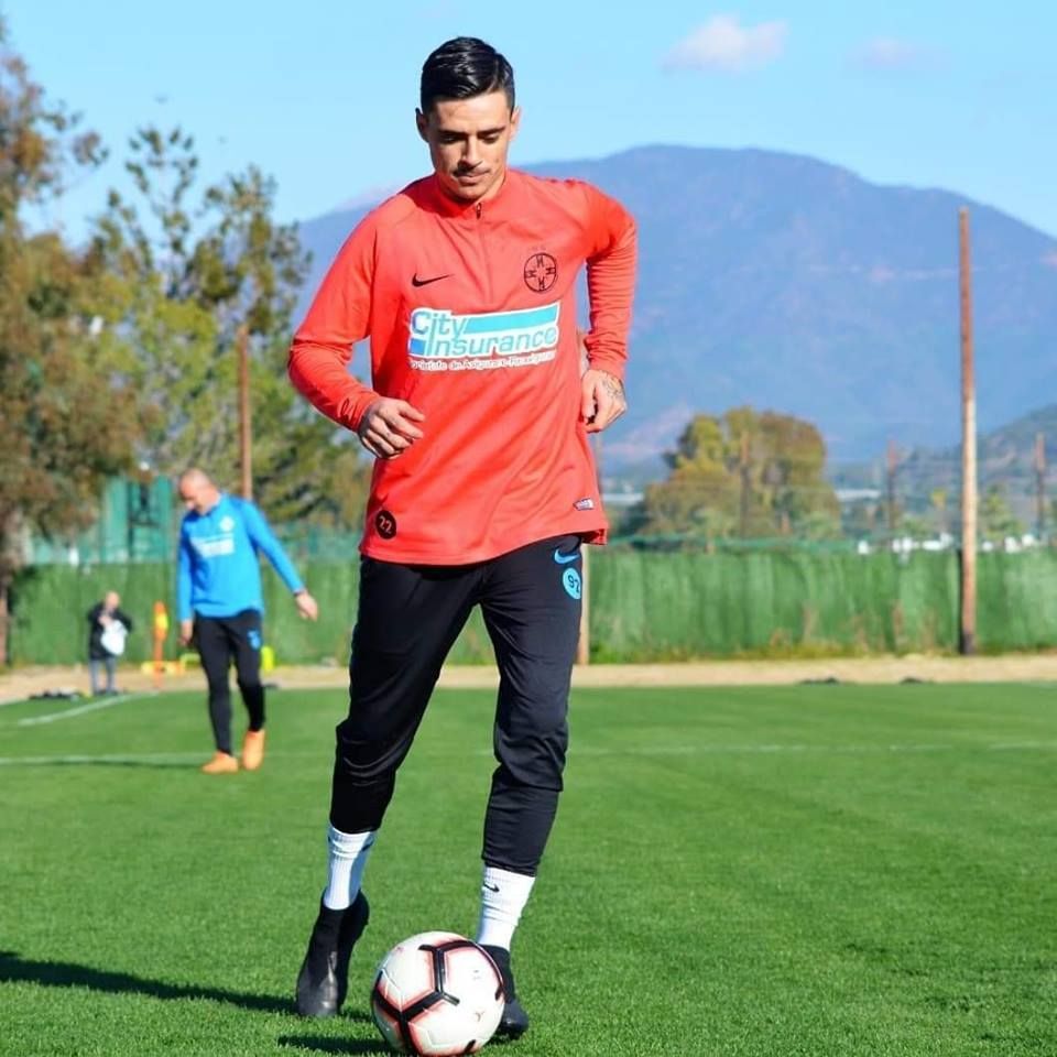Stoian nu se dezminte! Joaca cu insemnele Craiovei pe sub echipamentul cu FCSB. FOTO_1
