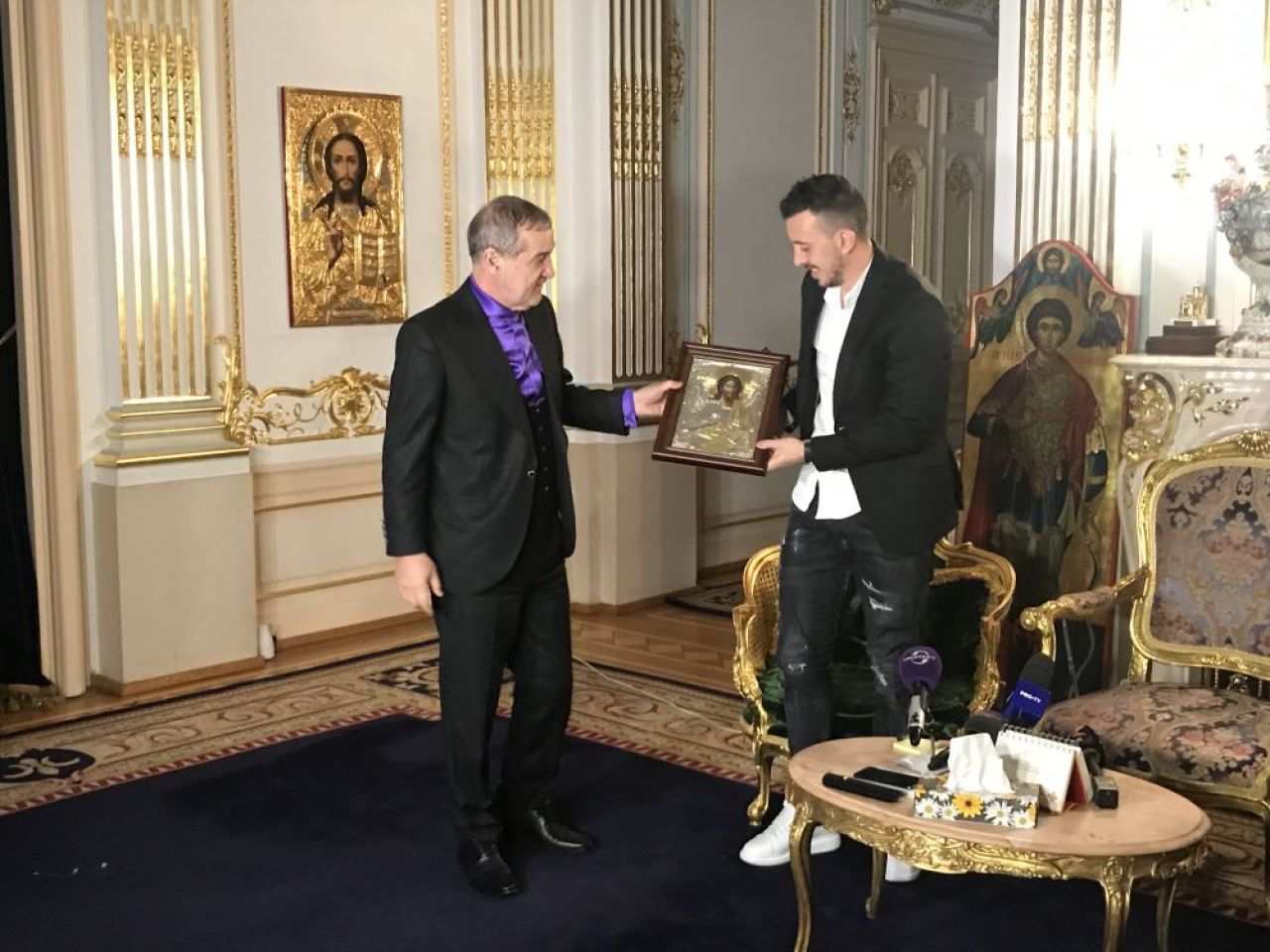 HORA LA FCSB | Moment incredibil la prezentarea lui Hora la FCSB! Becali s-a ridicat imediat cand a aflat cum il cheama: