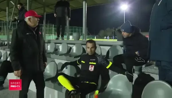 "Water? Ceai? Tea? O fata?!" :)) Contra a facut show la meciul lui Dinamo! Cum a incercat sa-l "corupa" pe arbitru