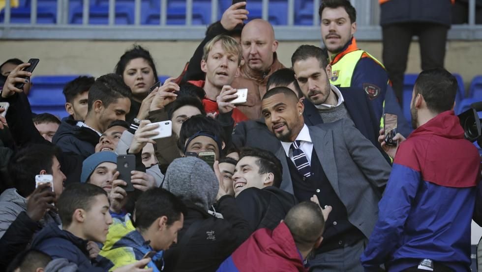 Kevin Prince Boateng, prezentat oficial de Barcelona! A preluat fostul numar al lui Messi si anunta: 