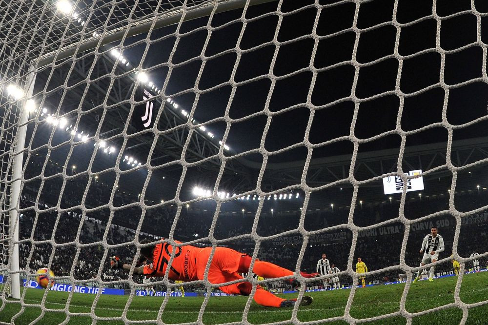 Eram sigur ca asa trage! L-am studiat pe YouTube! Ce spune omul care a aparat penalty-ul lui Cristiano Ronaldo! Portughezul nu mai patise asta