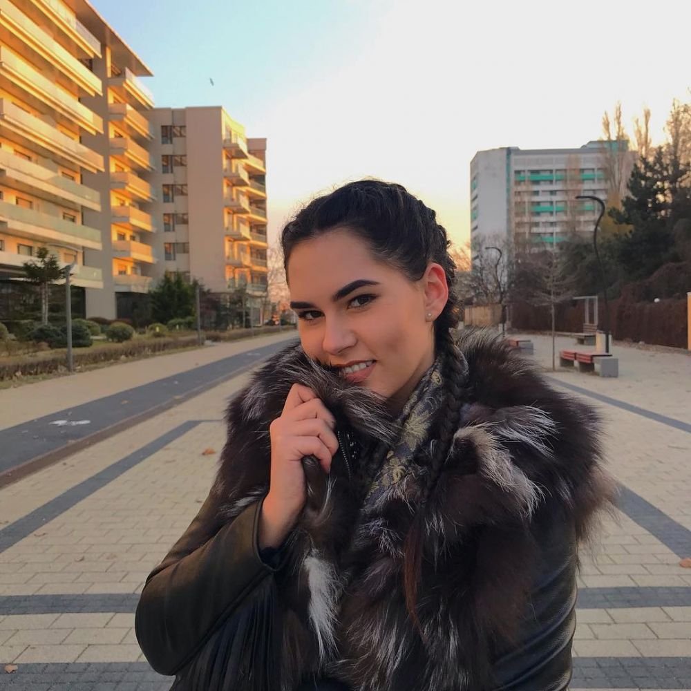 Iubita unui titular de la FCSB apare intr-un videoclip al lui Florin Salam cu 10 milioane de accesari pe YouTube_8