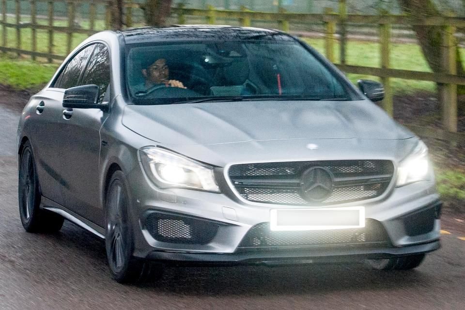 A dat gol la debut, iar apoi a mers sa dea TEZA! Ce flota de masini are Rashford, noua STEA de la Man. United! FOTO_3