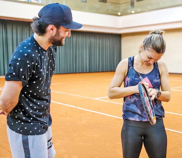 Smiley si Simona Halep: 