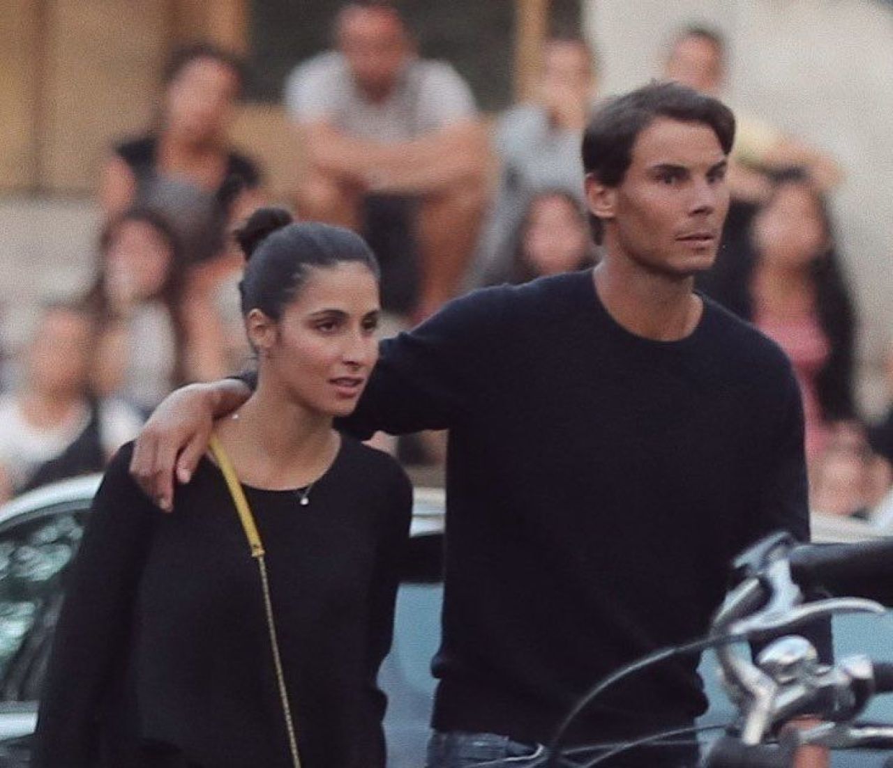 Nadal se insoara cu iubita din copilarie: