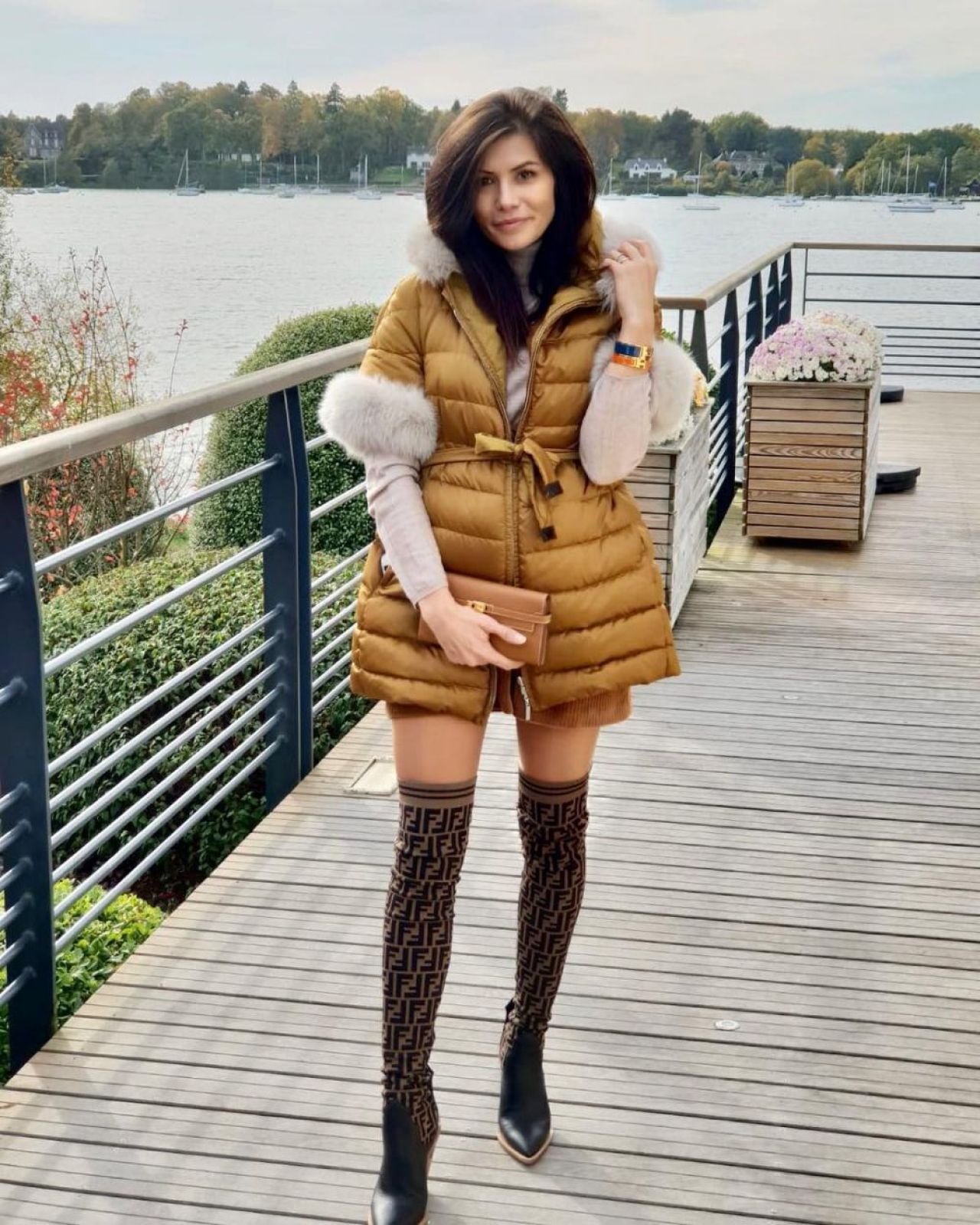 Multi o considera cea mai SEXY sotie de fotbalist roman! Antoaneta i-a dat o veste uriasa lui Tatarusanu: va fi din nou tata! FOTO_19