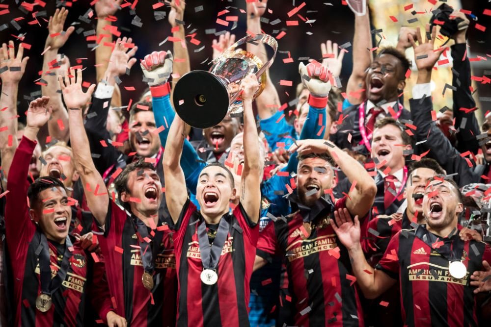 Transfer neasteptat in Premier League! E cel mai scump jucator din istoria clubului si a doborat recordul unui fost castigator al Balonului de Aur