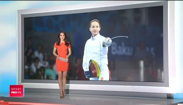 La 100 de ani de Romania, Ana Maria Branza a imbracat hainele a 100 de designeri romani!