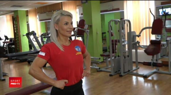 Pana la Euro, Radoi poate duce nationala de tineret in cantonament la el acasa, la Severin! O campioana la fitness promite ca-i face pe Man si Ianis sa arate ca Ronaldo!