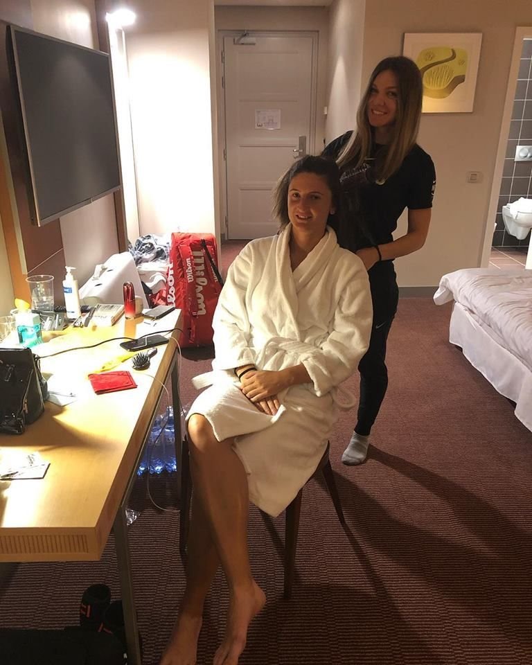 CEHIA - ROMANIA FED CUP | Romancele au stralucit la dineul oficial de la Ostrava! Ce tinute au purtat Halep, Buzarnescu si celelalte sportive la petrecere. FOTO_3