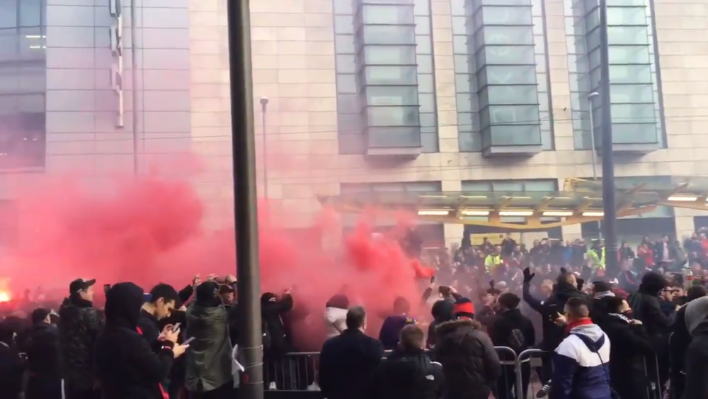 Nebunie pe strazile din Manchester! Fanii lui PSG au facut show total! Ce s-a intamplat pe stadion!_6