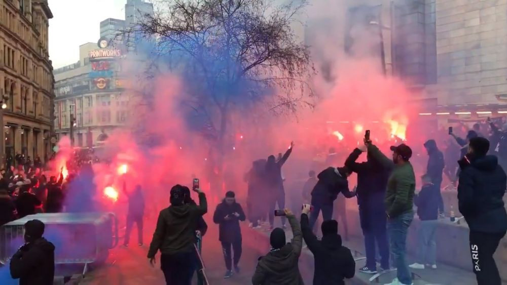 Nebunie pe strazile din Manchester! Fanii lui PSG au facut show total! Ce s-a intamplat pe stadion!_10