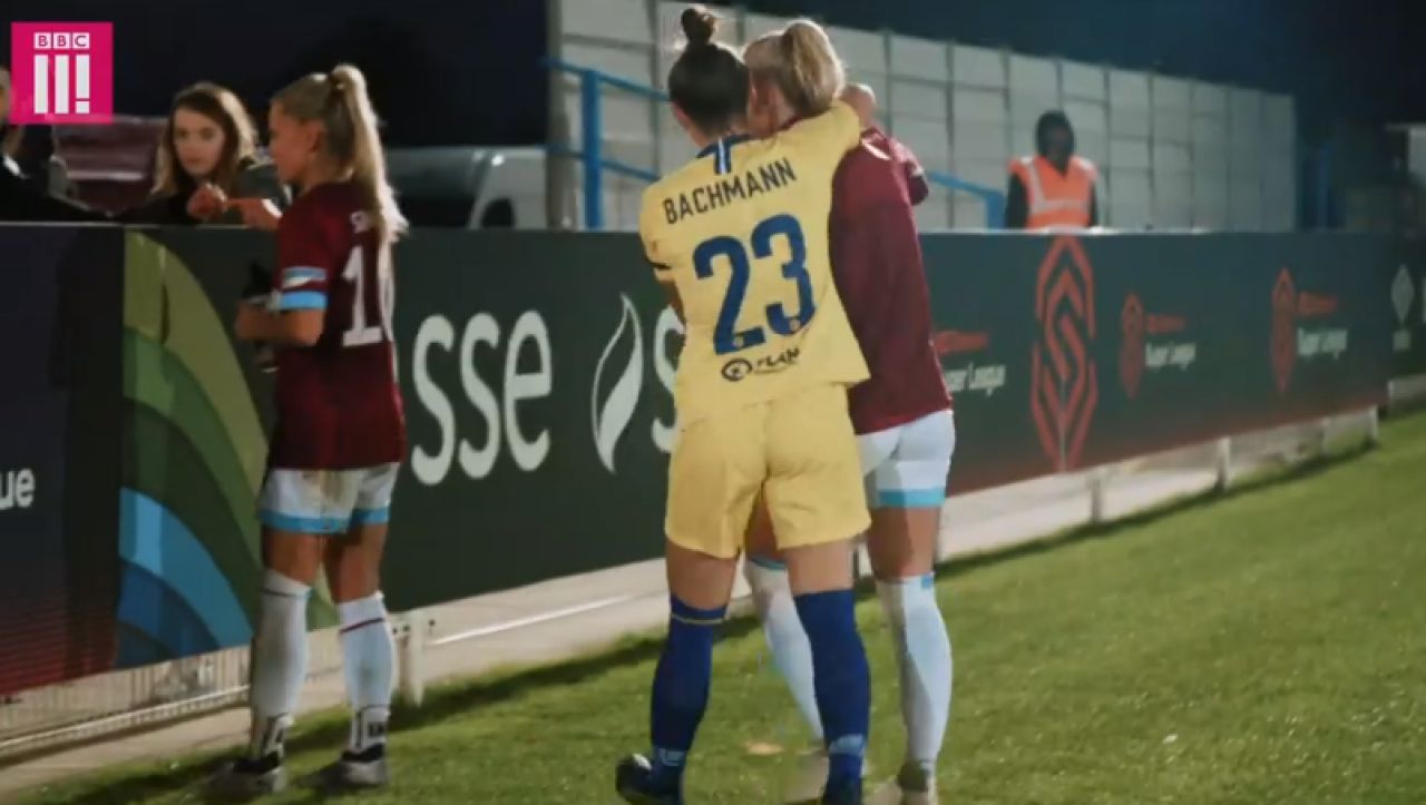 Rivale in teren, iubite in viata privata! Povestea de dragoste a doua jucatoare din Premier League // FOTO_5