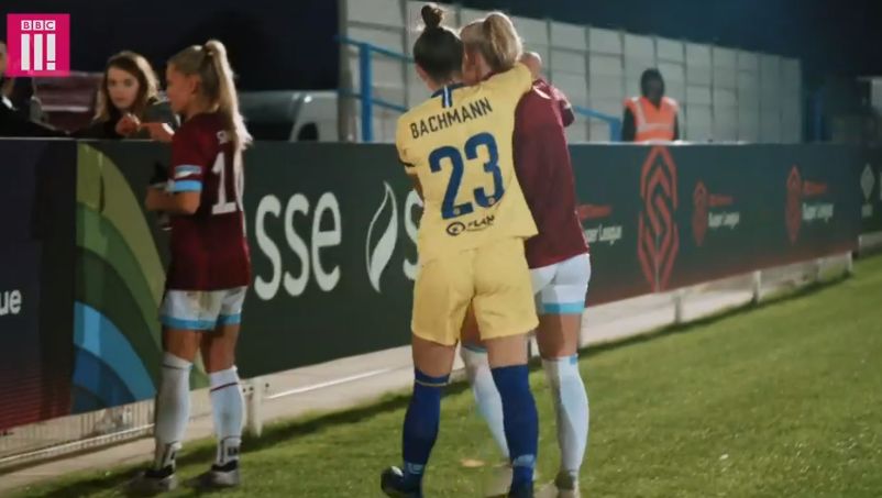 Rivale in teren, iubite in viata privata! Povestea de dragoste a doua jucatoare din Premier League // FOTO_5