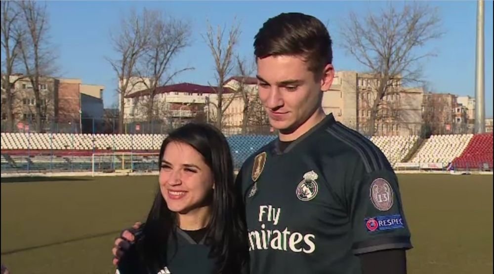 Indragostiti de fotbal! De Valentine s Day si-a invitat iubita la... antrenament