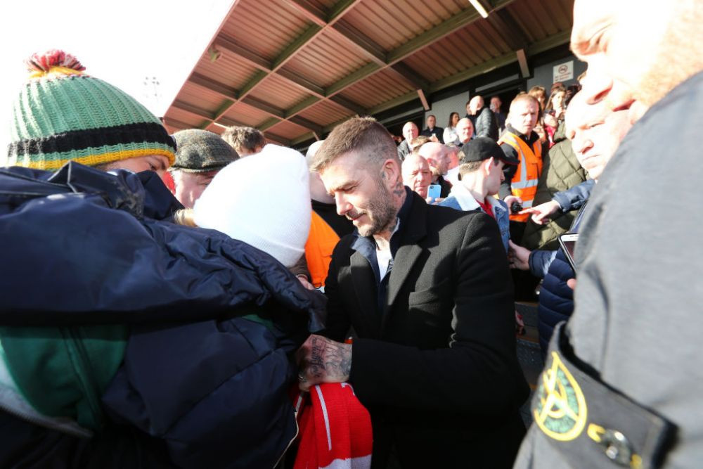 Un roman a reusit un GOL FANTASTIC de la mijlocul terenului sub ochii lui Beckham: E probabil reusita sezonului!