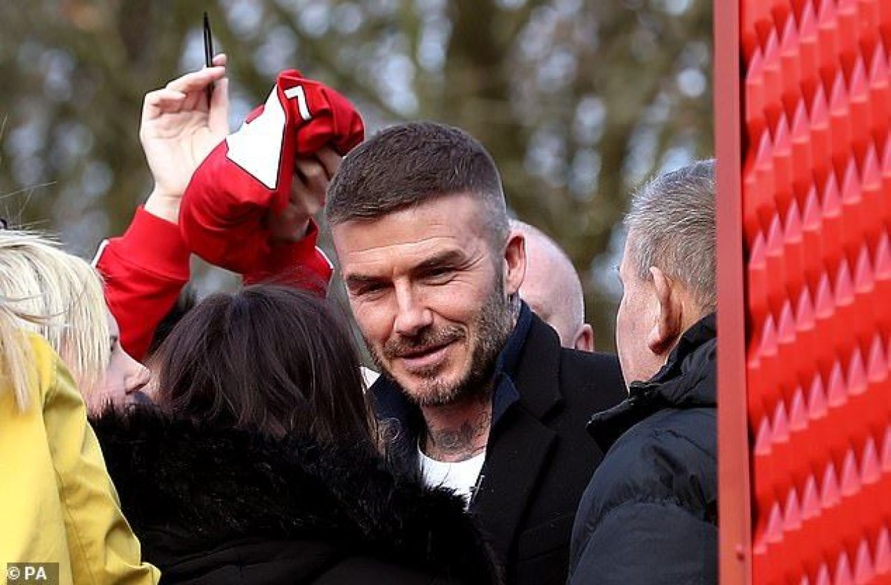 EXCLUSIV! Romanul care l-a impresionat pe Beckham cu un gol marcat de la centru: