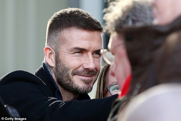 EXCLUSIV! Romanul care l-a impresionat pe Beckham cu un gol marcat de la centru: 