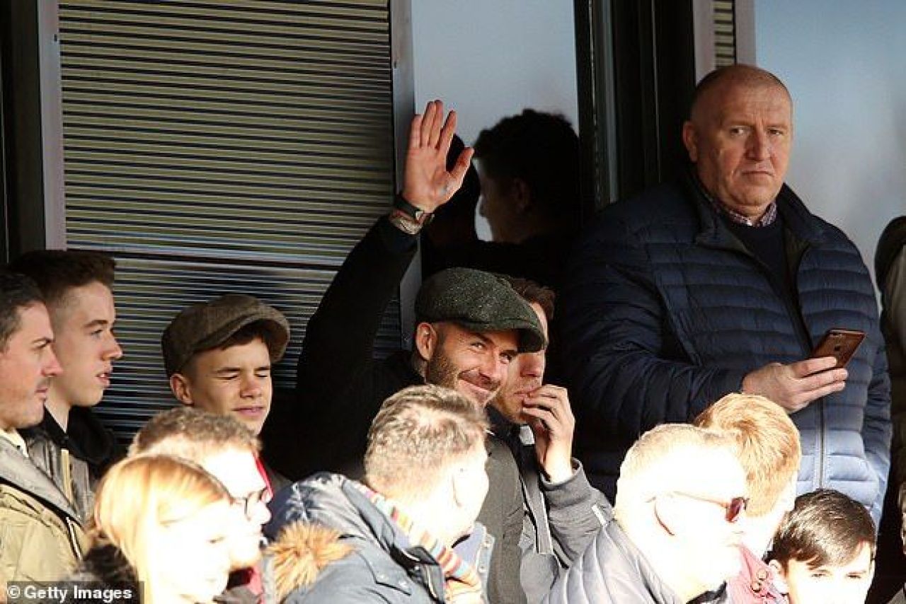 EXCLUSIV! Romanul care l-a impresionat pe Beckham cu un gol marcat de la centru: