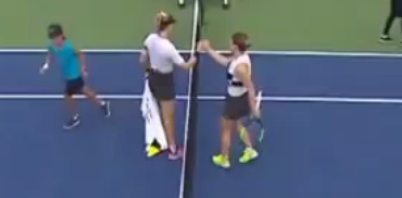 SIMONA HALEP - EUGENIE BOUCHARD | GENIAL! Ce i-a strigat un roman Simonei in timpul partidei:
