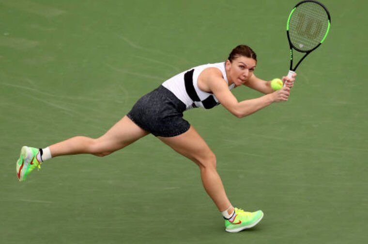 SIMONA HALEP - EUGENIE BOUCHARD | GENIAL! Ce i-a strigat un roman Simonei in timpul partidei: 