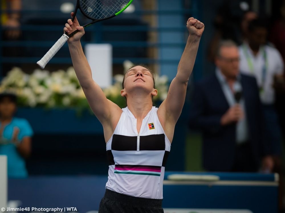 SIMONA HALEP - EUGENIE BOUCHARD | GENIAL! Ce i-a strigat un roman Simonei in timpul partidei: 