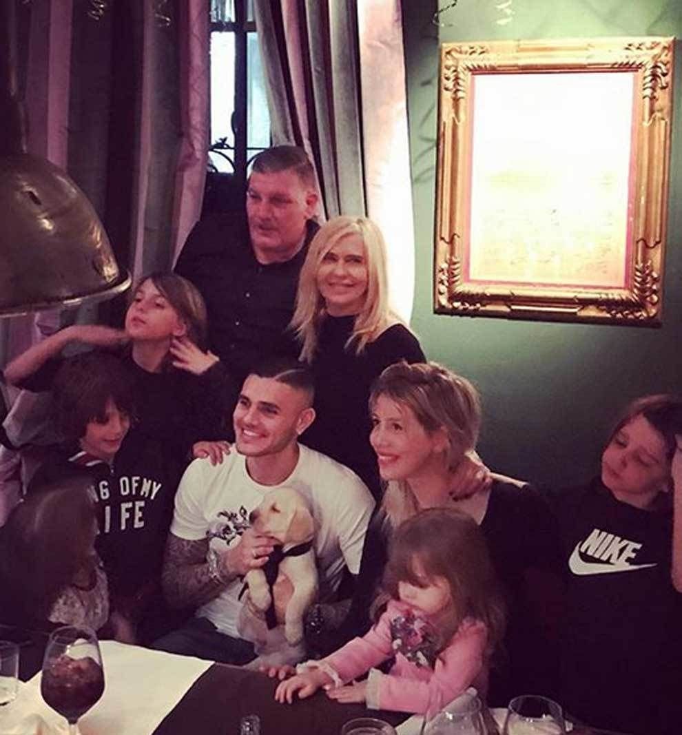 Icardi a ramas fara cuvinte cand a desfacut cutia! Ce cadou i-a facut Wanda Nara de ziua lui. FOTO_5
