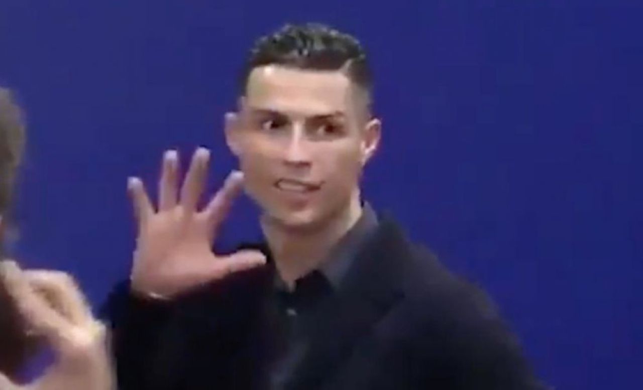 Ronaldo a primit REPLICA dupa ce le-a aratat MANITA de trofee celor de la Atletico: