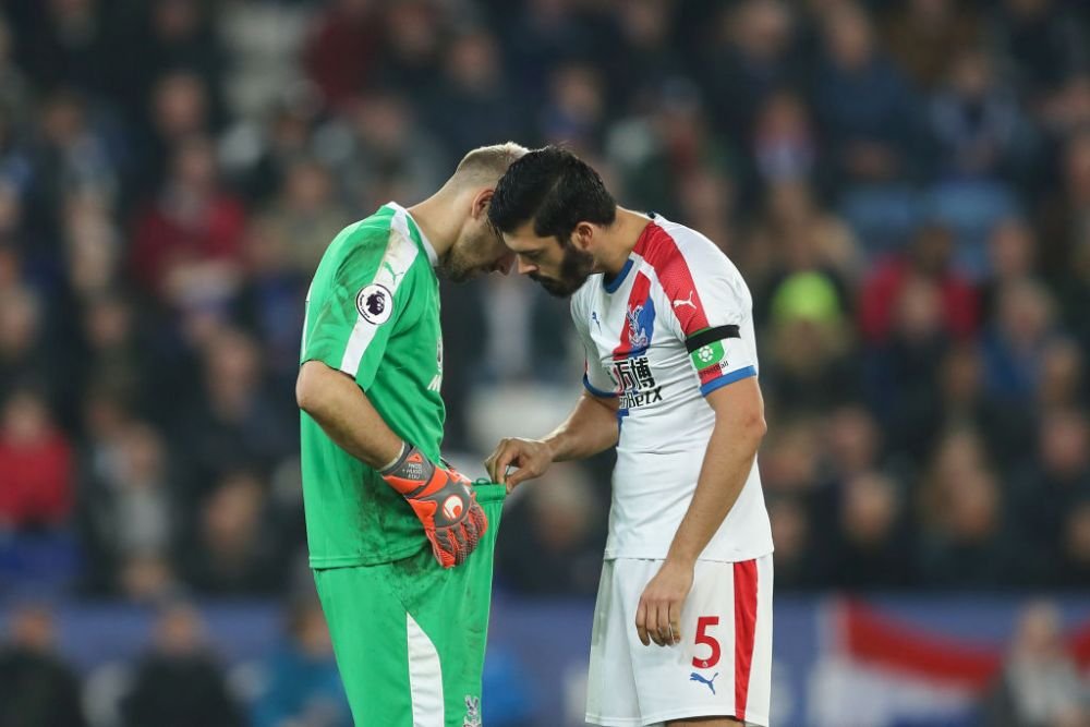 Faza weekendului, oferita de doi jucatori de la Crystal Palace :)) Ce s-a intamplat de fapt! La final, Leicester a ramas fara antrenor!_3