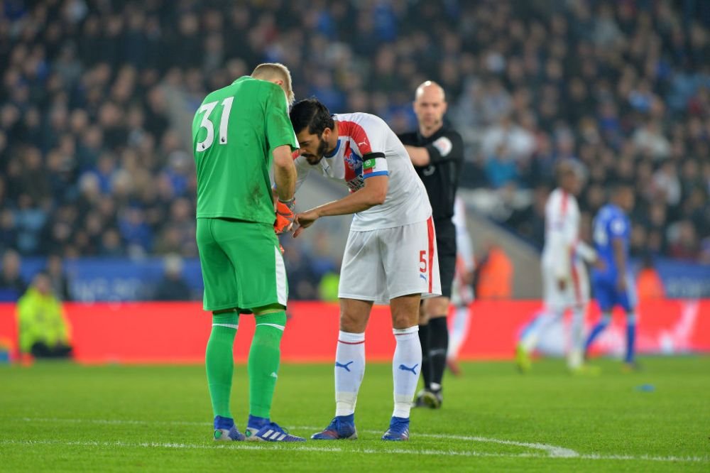 Faza weekendului, oferita de doi jucatori de la Crystal Palace :)) Ce s-a intamplat de fapt! La final, Leicester a ramas fara antrenor!_4