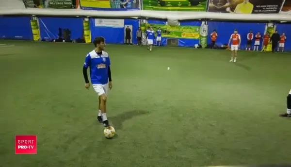 S-a dus cu baietii la fotbal si a dat un gol EXTRATERESTRU! 99 din 100 de jucatori nici macar n-ar incerca asa ceva! Stelistul care a RUPT plasa cu o executie magica