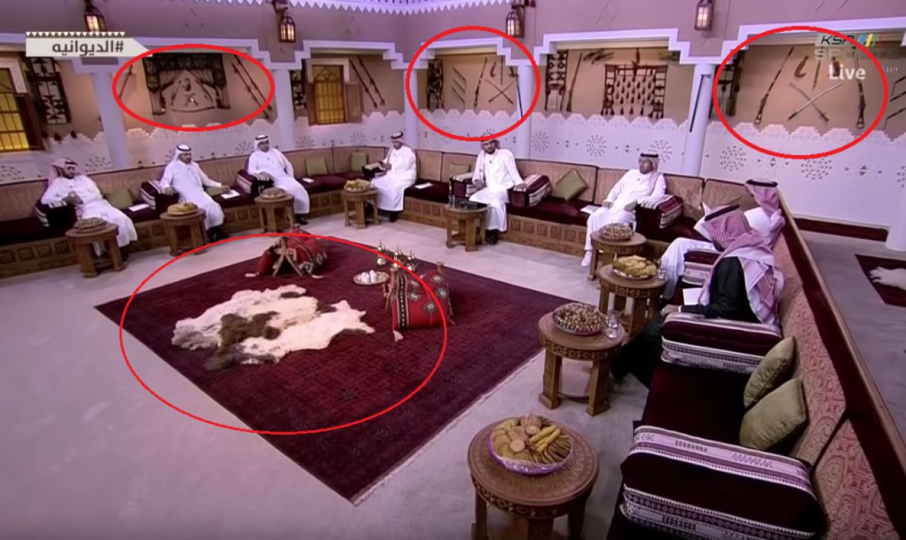 Pusti si sabii pe pereti, mancare pe mese si piei de animale pe jos! Cum arata studio-ul televiziunii de sport din Arabia Saudita_5