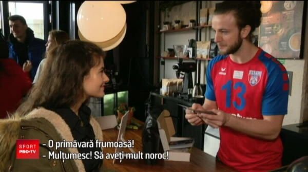 Surpriza a voleibalistilor de la Steaua de Martisor! Nu le-au uitat nici pe fetele de la Dinamo