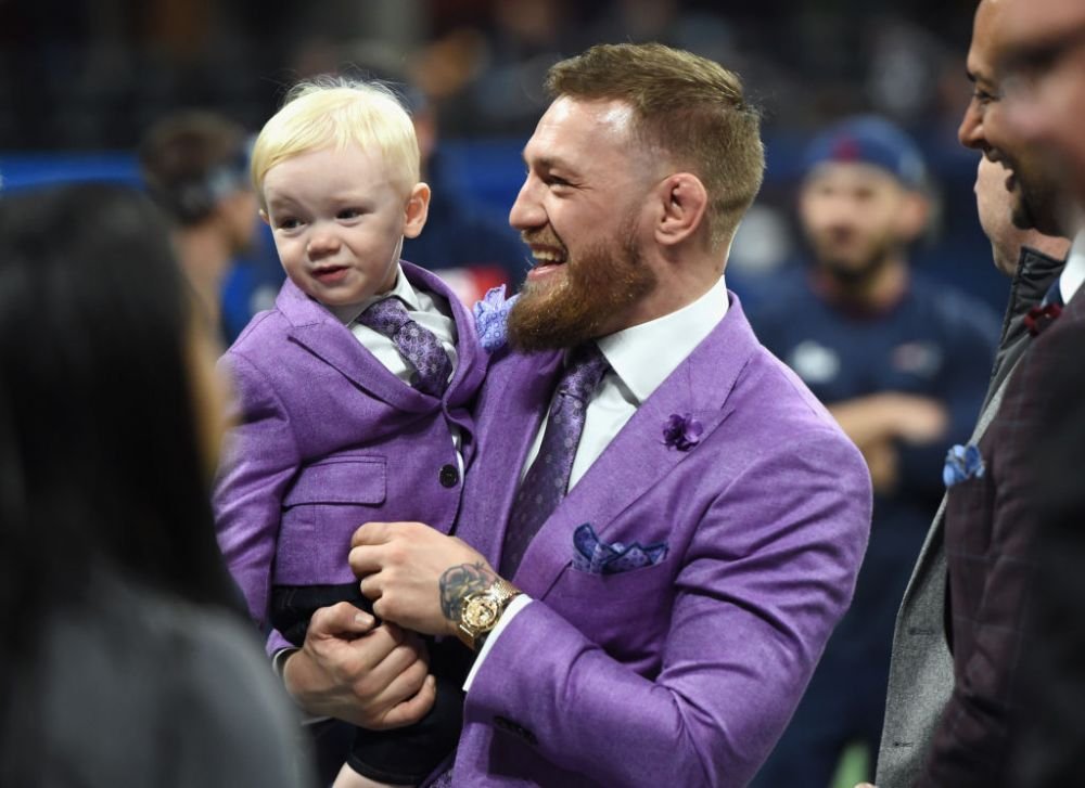Conor McGregor, alaturi de fiul sau intr-o fotografie superba! Mesajul luptatorului i-a impresionat pe fani! 