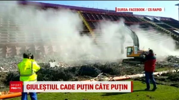 Lucrarile sunt in toi pe Giulesti! A cazut si tribuna a doua: cum arata arena rapidistilor cu o luna inainte de termenul de demolare