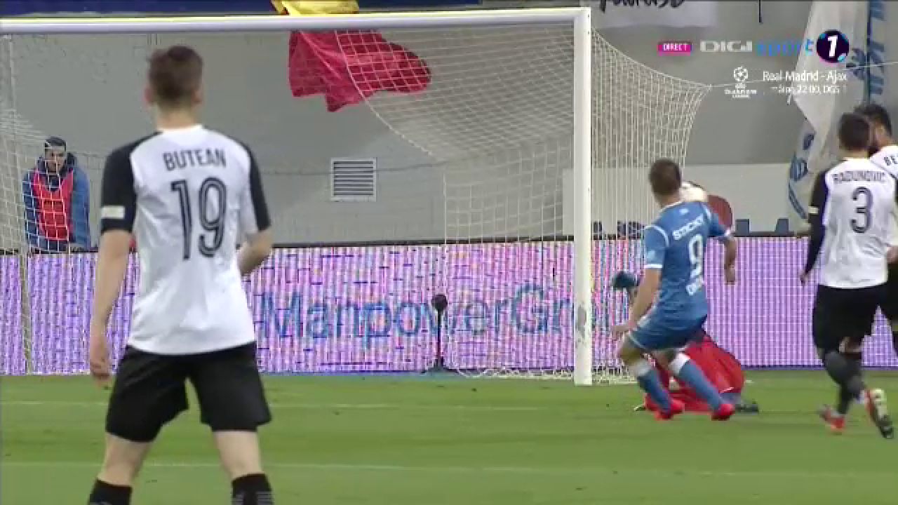 CRAIOVA - ASTRA 1-2 | Astra viseaza la un nou titlu in Liga 1! Llullaku si autogolul lui Donkor au adus victoria cu Universitatea! Fanii Craiovei si-au pierdut cumpatul pe final_5