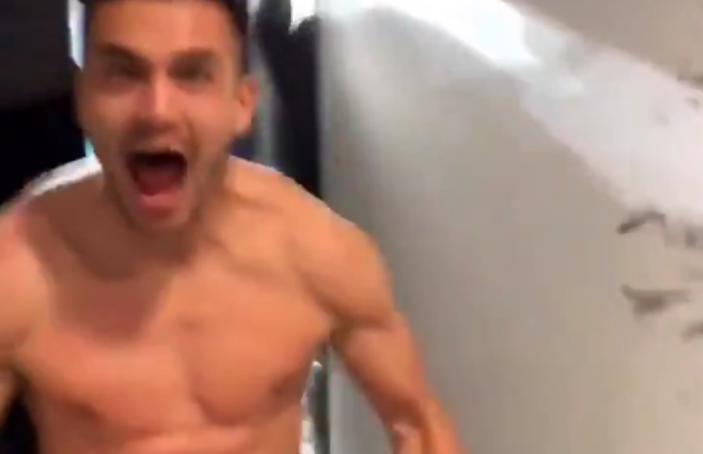 Bravo, baaaaa! Nebunie de pe tunel! Ce au facut jucatorii lui Ajax IMEDIAT dupa ce au parasit terenul! :))