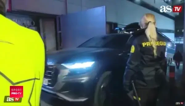 Fanii Realului nu au mai putut suporta umilintele! Ce s-a intamplat cu Santiago Solari la plecarea de la stadion! VIDEO