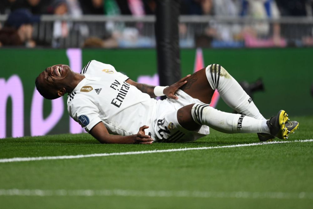 E mai grav decat se credea! Veste teribila pentru Vinicius dupa meciul de cosmar cu Ajax: cat va lipsi noul pusti minune al Realului