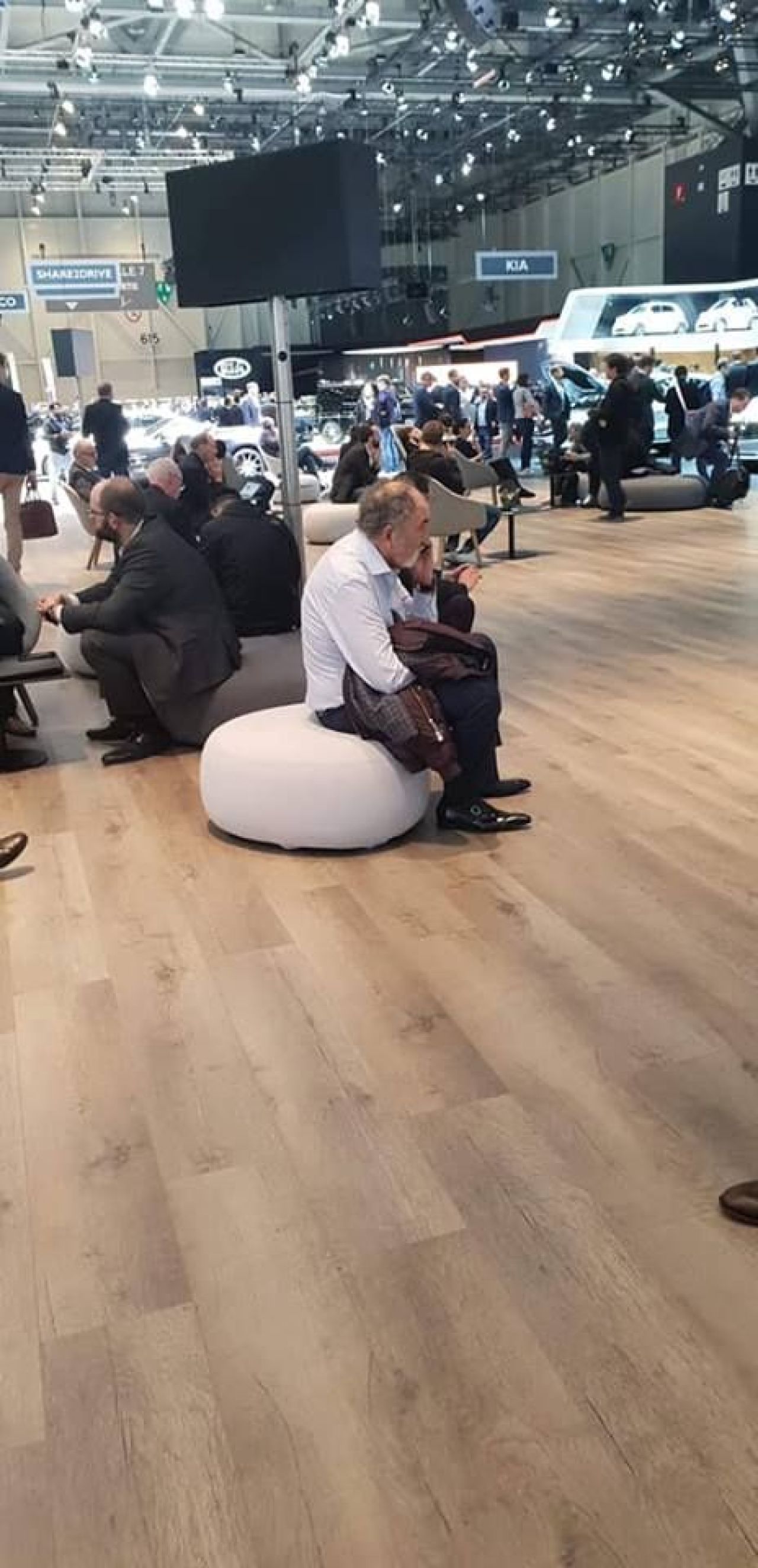 FABULOS! Imaginea virala cu Tiriac la Salonul de la Geneva! Cum a fost surprins cel mai bogat roman. FOTO_1