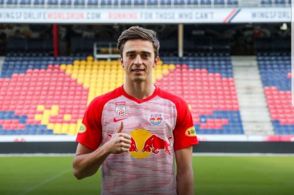 Romanul de care nu stia NIMENI! Va fi titular in Europa League cu Napoli in meciul carierei! Povestea sa e senzationala_2