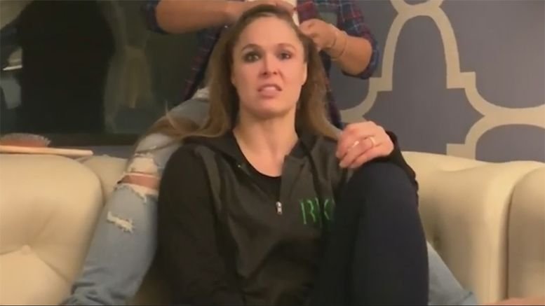 Wrestlingul nu e real! Nicio ***** de acolo nu ma poate bate! Ronda Rousey a izbucnit si a atacat pe toata lumea: Sa va ***