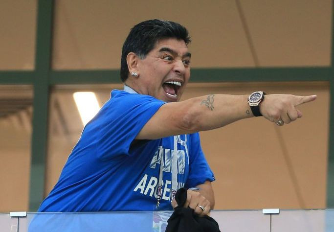 BREAKING NEWS: Maradona l-a intrecut pe Borcea :)) Argentinianul a recunoscut ca are inca trei copii in Cuba: Bravo, tata, iti faci echipa