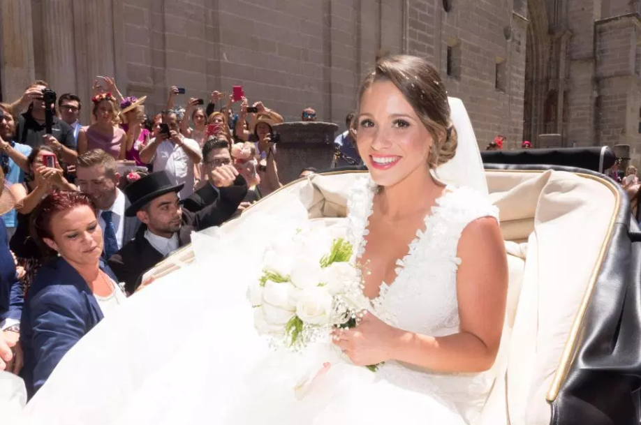 Ea este BOMBA SEXY de la Barcelona! Sotia lui Rakitic face furori! Incredibil cum s-au cunoscut! 