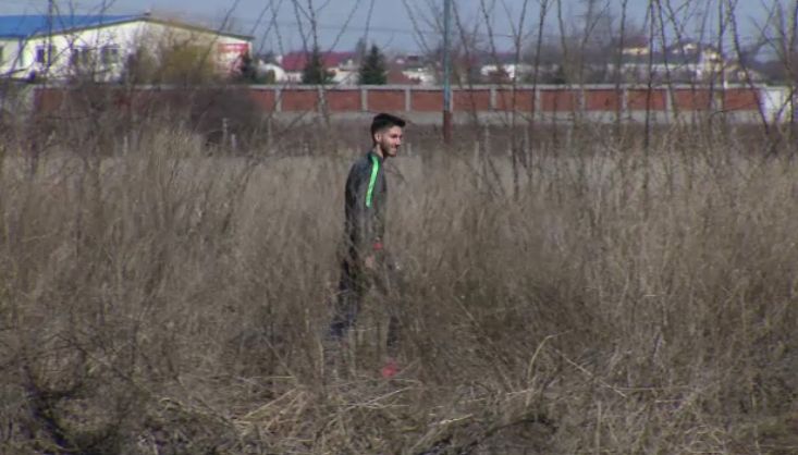 Cel mai pedepsit jucator de la FCSB - CSA Steaua: l-au trimis pe camp sa caute mingile printre balarii :) VIDEO_4
